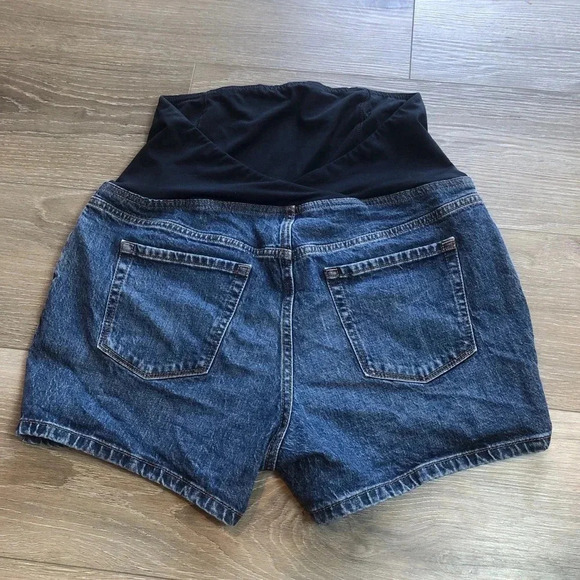 Isabel Maternity By Ingrid & Isabel Over The Belly MIDI Jean Shorts Size Medium - Picture 13 of 13